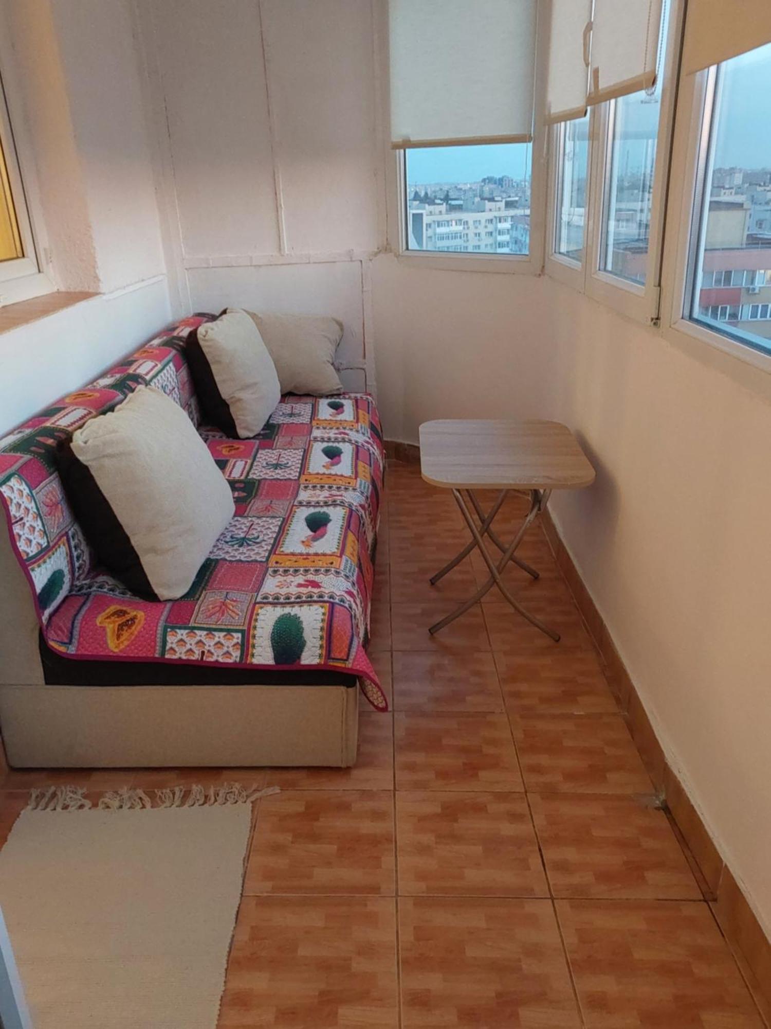 Panorama Mega Apartament Pantelimon Bukarest Exteriör bild